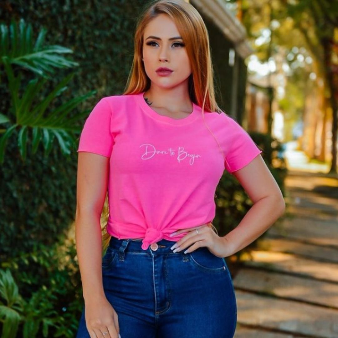 Blusinha Cropped Blusa Camiseta Thsirt Feminina Mini Blusa Verão Tendência  estampas coloridas cores Neon coração LGBTQ+