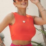 Cropped em malha canelada